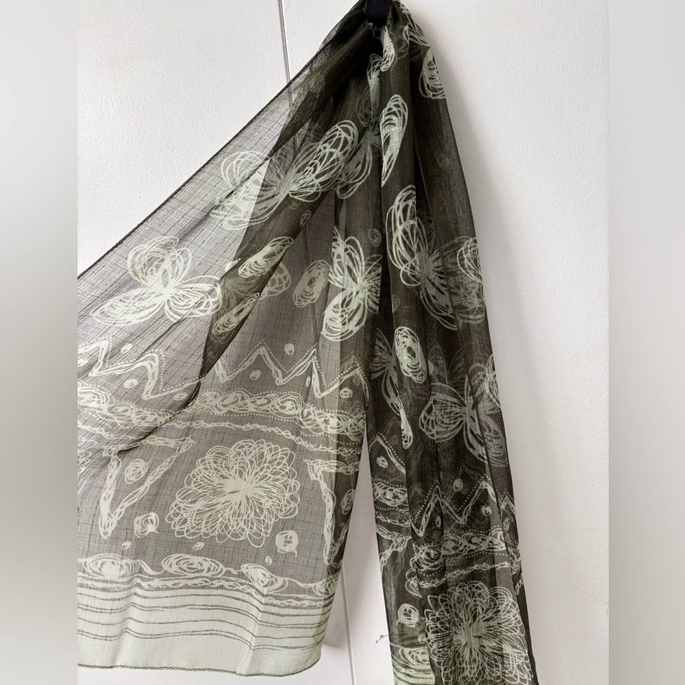 Green and Cream Sheer Scarf